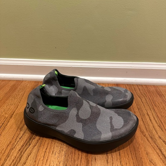 Oofos Oomg Eezee Shoes Low Slip On Camouflage  Comfort Women's Size 9 - Picture 1 of 10